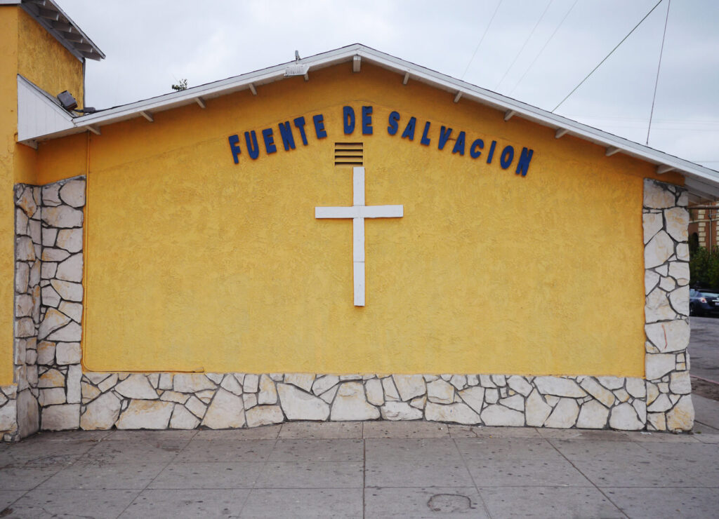 Los Angeles storefront church Fuente De Salvacion