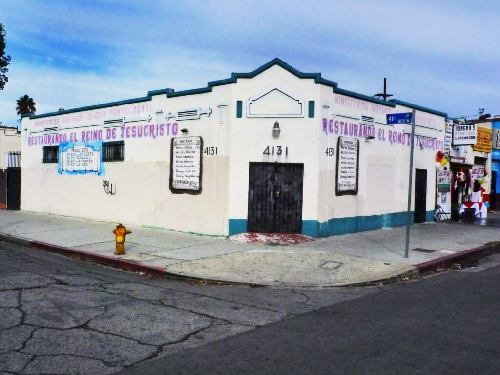 Los Angeles storefront church Ministerios Hispanos Iglesia Pentecostal